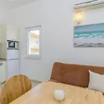 Apartments And Room Maestral Apartment Trogir
