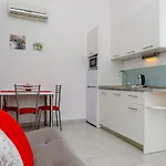 Apartments And Room Maestral *