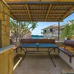 Apartment Apartments And Room Maestral Trogir