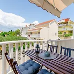 Apartments And Room Maestral